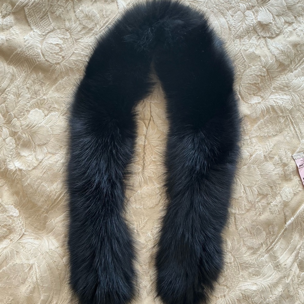 Luxurious Black Faux Fur Scarf